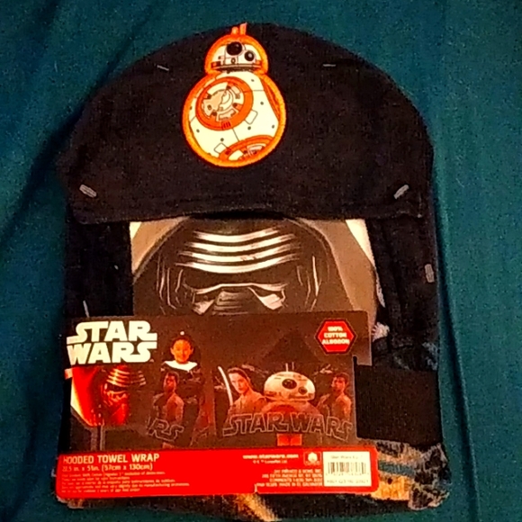 Star Wars Hooded towel wrap, great for the Bath, Pool, Beach or chilly nights - Picture 4 of 5